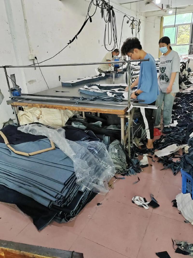 个性化T恤，展现独特自我